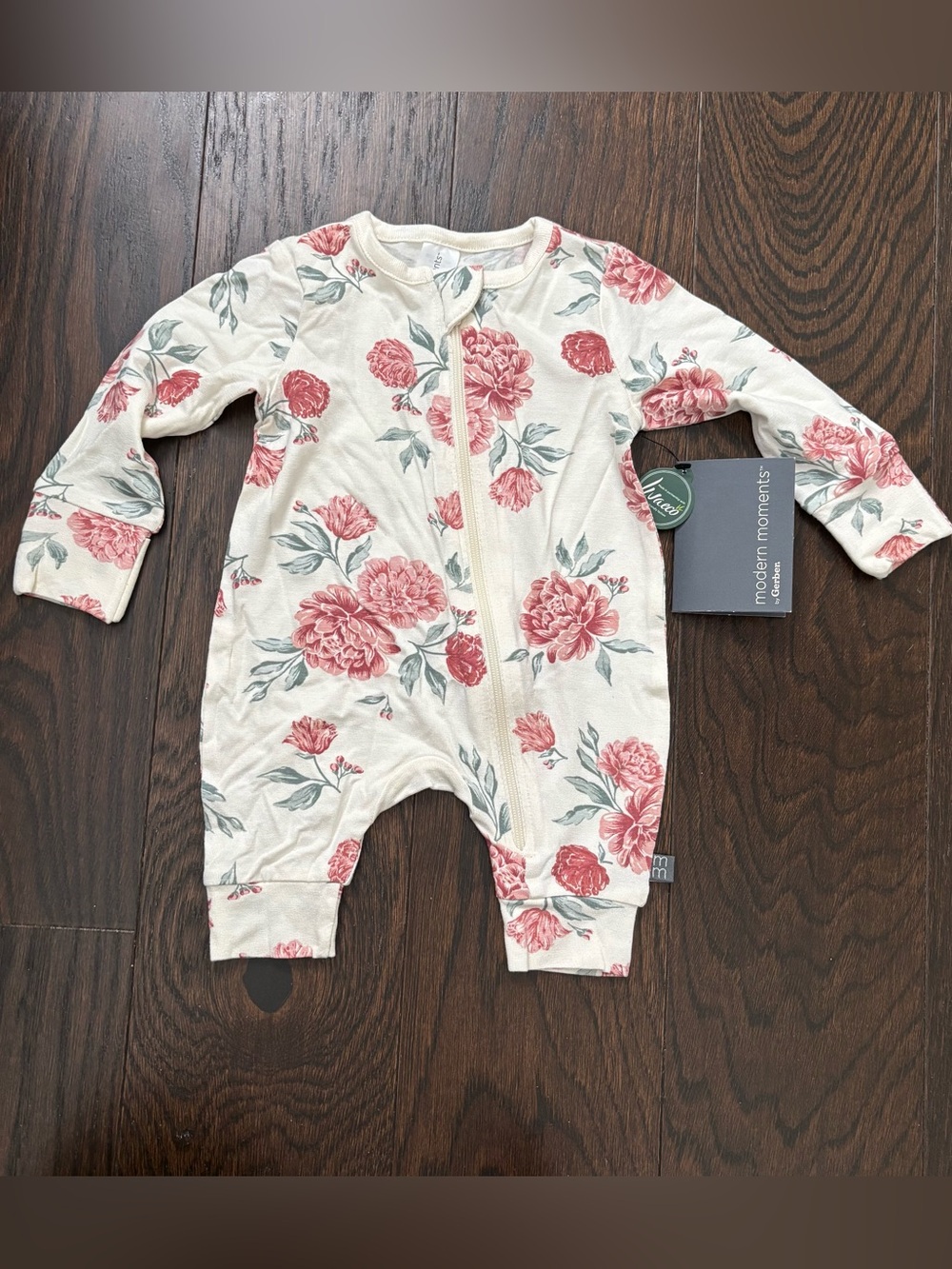 Modern Moments by Gerber babygirl onesie newborn nwt